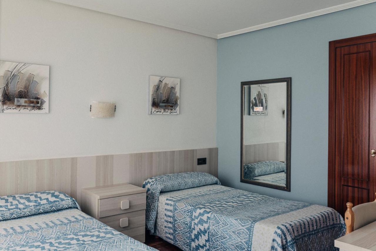 Chambre Lits Jumeaux avec Salle de Bains Privative